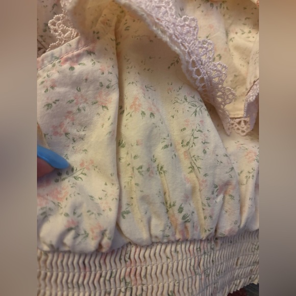 Cider Floral Ruffle Crop Top - Picture 2 of 4